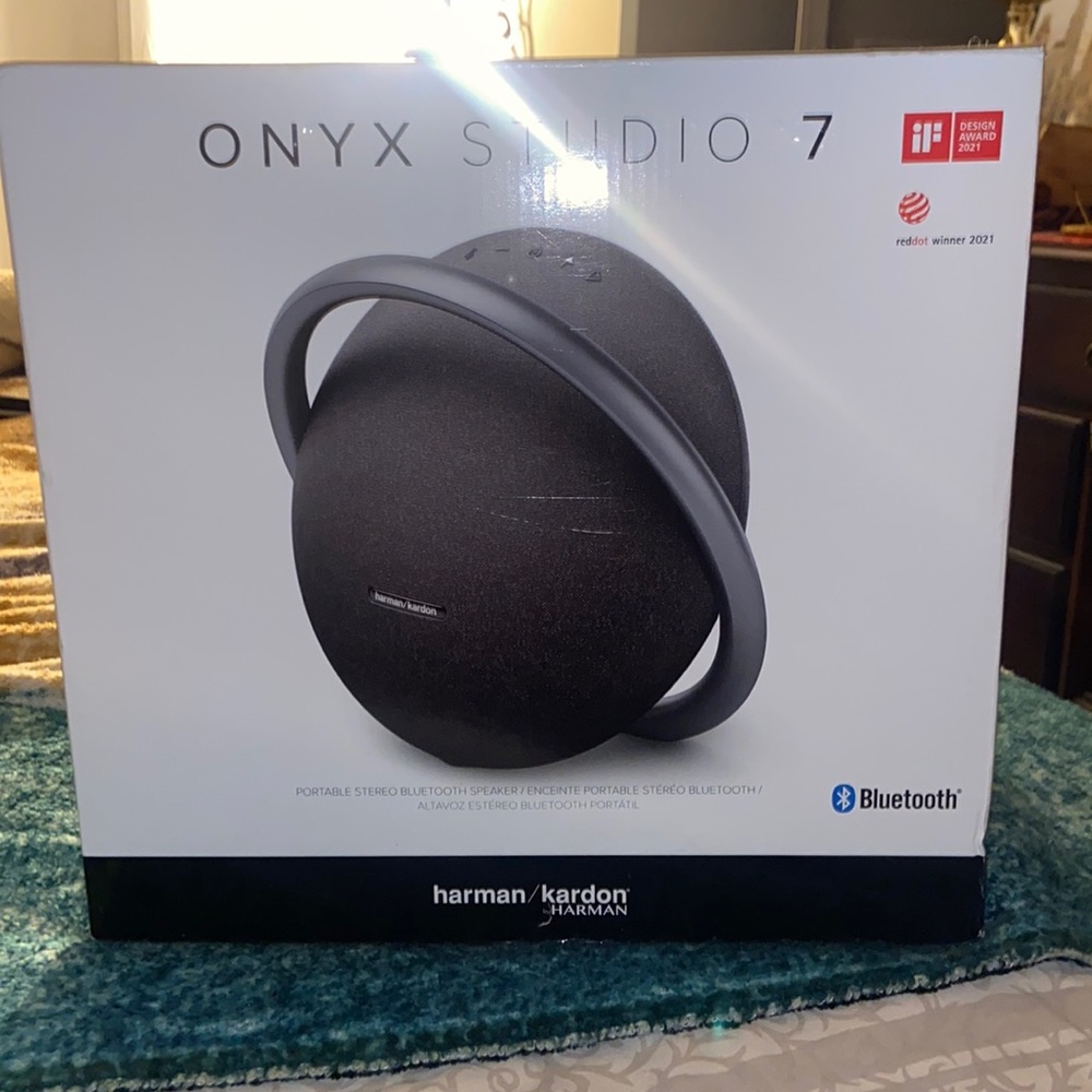 Harman Kardon Onyx Studio 7 Bluetooth Wireless Portable Speaker. Never used.